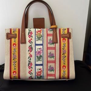 Authentic Tory Burch purse used twice!